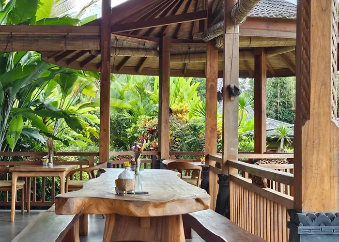 Puri Dajuma Terrace Eco & 4* Selemadeg